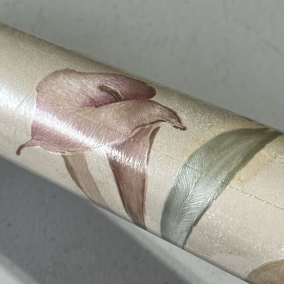 Roll of Vtg Peach Pink Floral Calla Lily Wallpaper Luxury Vinyl 90s Pearl Sheen - Picture 2 of 15